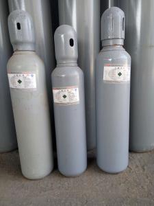 1-Chloromethyl-4-fluoro-1,4-diazoniabicyclo[2.2.2]octane bis(tetrafluoroborate)
